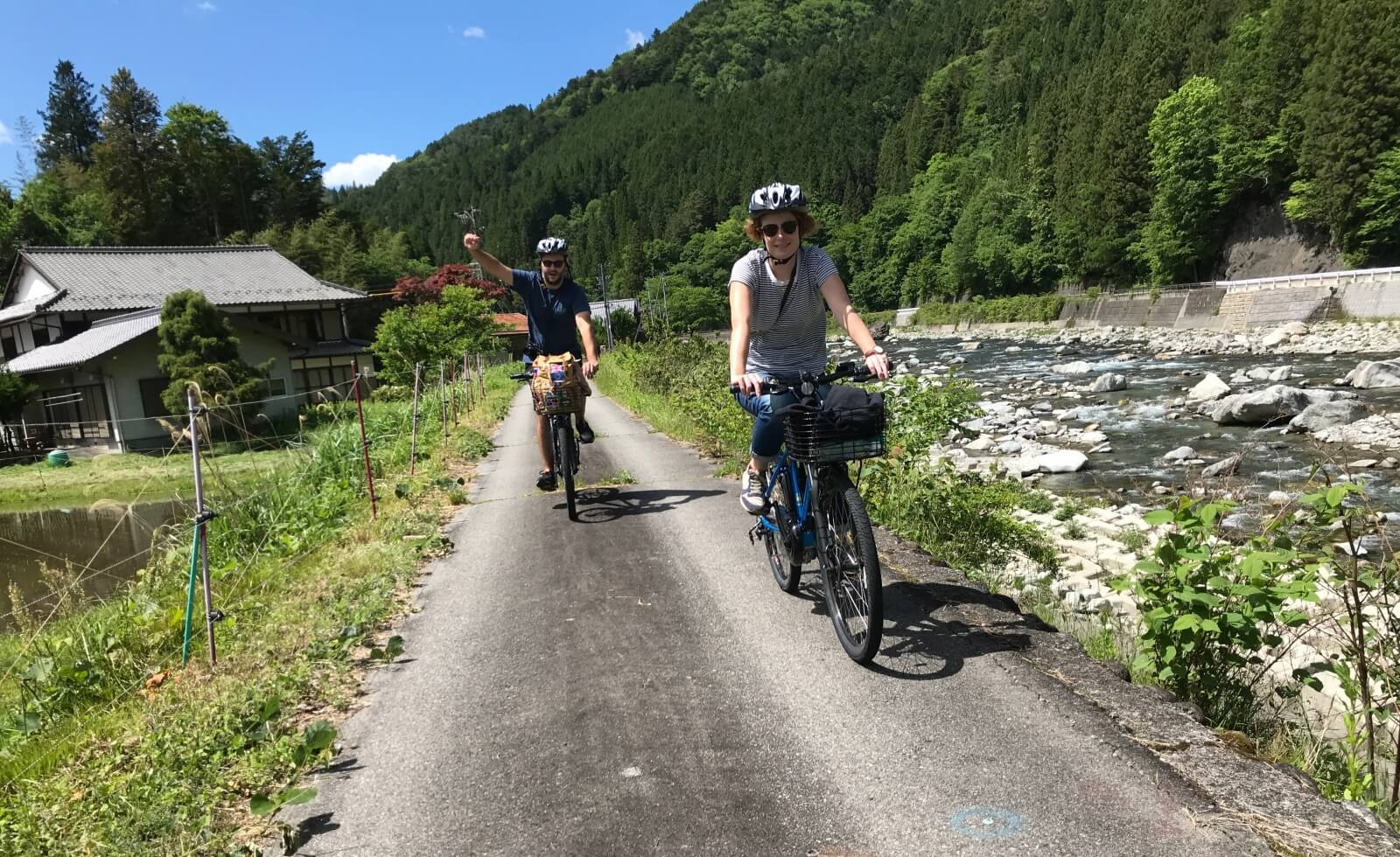 Local Cycle Tour Local Bike Tour in Rural Valley Village | Gerocal Tour